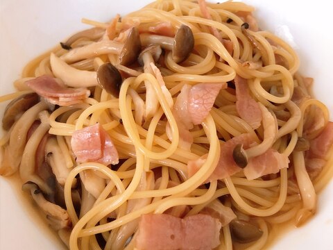 しめじとベーコンの和風パスタ